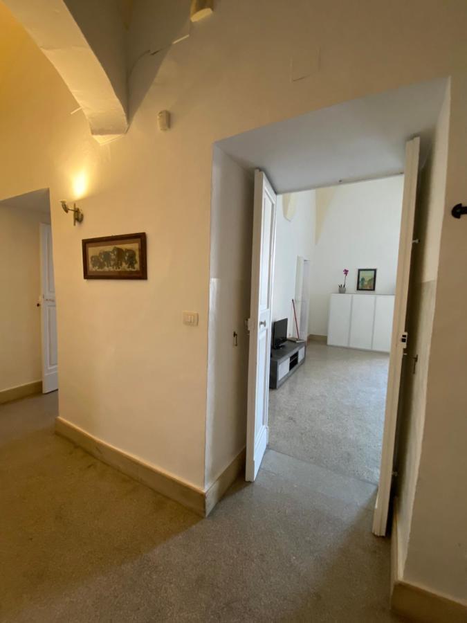 Palazzo Rossi Apartment Лечче Экстерьер фото
